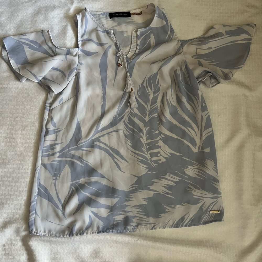 Ivanka Trump light blue Leaf Print Cold Shoulder Blouse